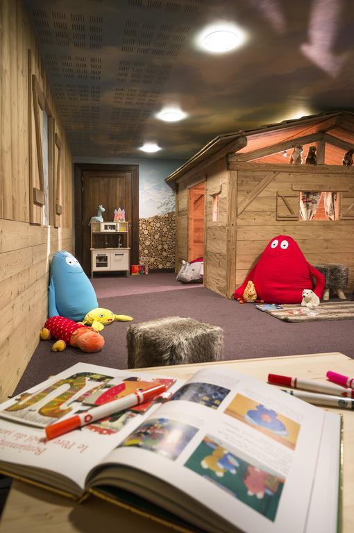 Manali Hotel Courchevel Eksteriør billede