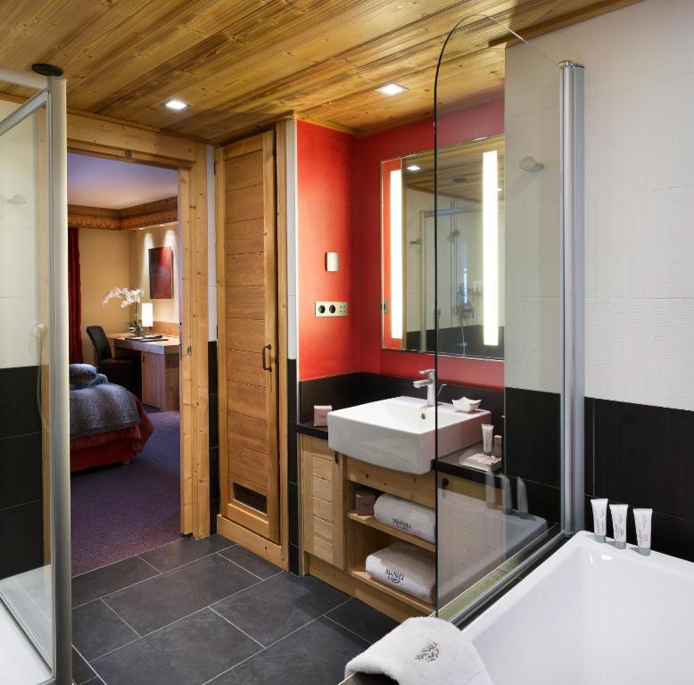 Manali Hotel Courchevel Værelse billede